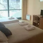 杜班布里特酒店 2*