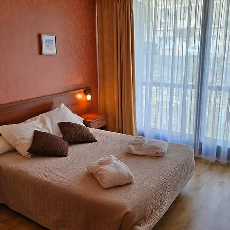 Brit Du Ban Hotel