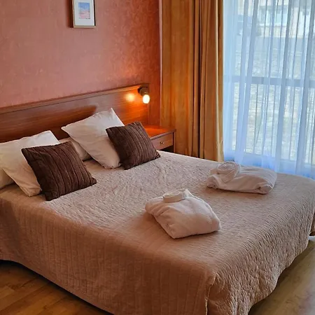 Brit Du Ban Hotel