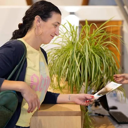 Brit Du Ban Отель Шодз-Эг