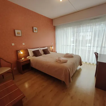 Brit Du Ban 2* Шодз-Эг