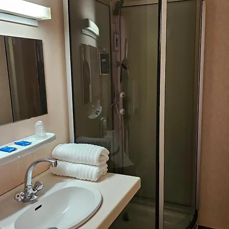 Brit Du Ban Hotel 2*