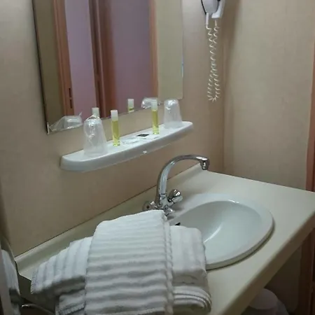 Brit Du Ban Hotel 2*