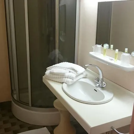 Отель Brit Du Ban