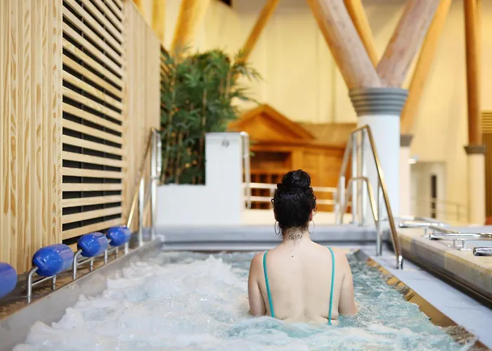 Отель Brit Du Ban