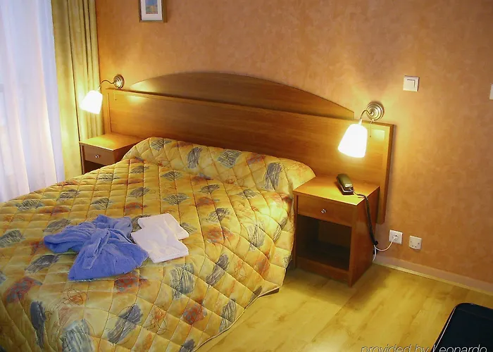 Brit Du Ban Отель Шодз-Эг