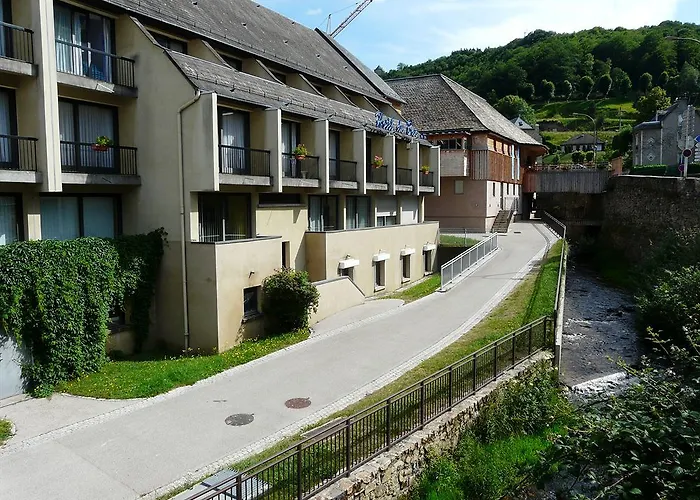 Brit Du Ban 2* Chaudes-Aigues