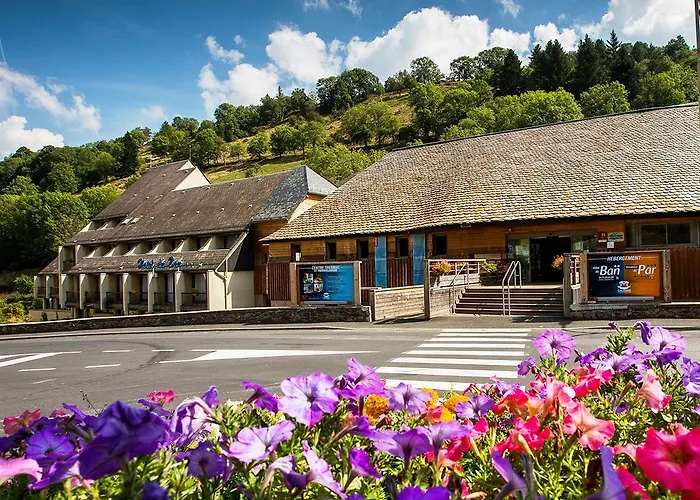 Отель Brit Du Ban