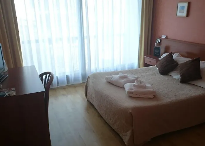 Brit Du Ban Отель 2*