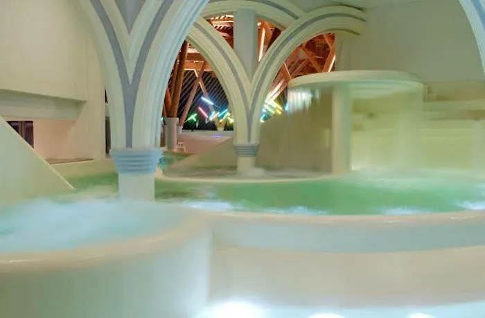 Отель Brit Du Ban 2*